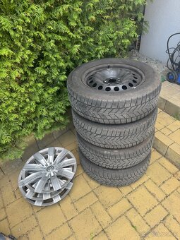 Zimná sada originál Tiguan Goodyear 215/65r17 - 2