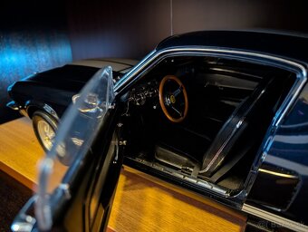 Mustang GT 500 1:8 - 2
