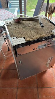 Predam Umyvacku riadu Siemens funkčná ale nezohrieva vodu - 2