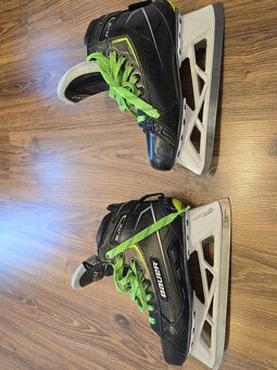 Predám brankárske korčule Bauer Elite - 2