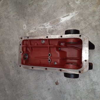 Zetor Forterra víko hydrauliky - 2