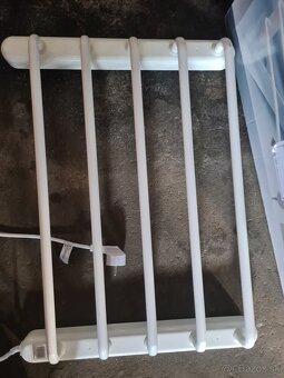 Elektrický nástenný ohrievač vyhrievaný sušiak - 2