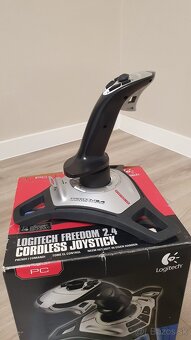JOYSTICK LOGITECH FREEDOM 2.4 CORDLESS - 2