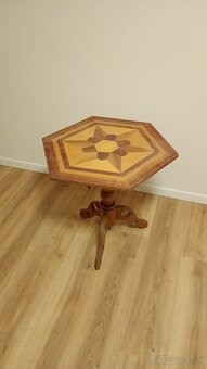 Dubový masívny stolík - 2