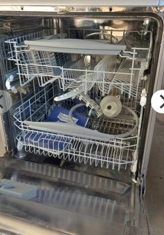 Umývačka riadu Indesit - 2
