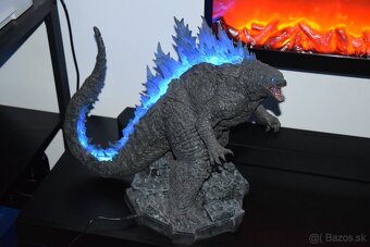 Figurka Godzilla LED podsvietenie - 2