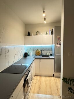 Kuchynská linka - 2