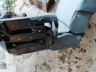 Mitsubishi Pajero vagón sedačka - 2