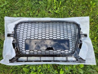 AUDI Q5 8R FACELIFT predná maska / HONEYCOMB / ČIERNA - 2