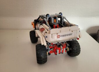 Lego technic 9398 4x4 offroader - 2