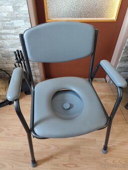 Toaletná Kovová Stolička - 2