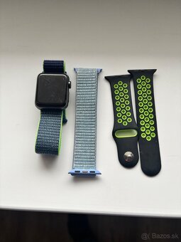 Apple Watch Series 3 38 mm - 2