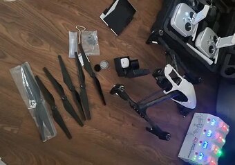 Dji Inspire 1 s bohatým příslušenstvím - 2