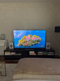 Komoda / Stolík pod TV - 2
