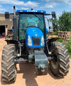 Traktor New Holland TS 100 - 2
