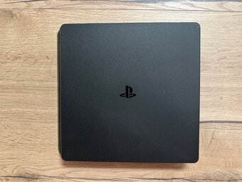 Predam ps4 slim 500gb - 2