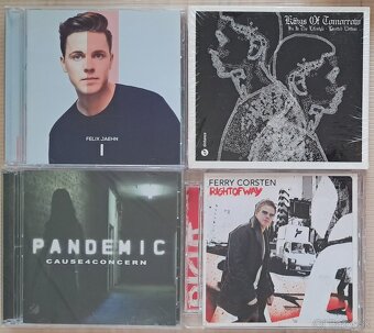 CD ALBUMY 8-25 - 2