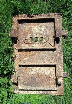Liatinové dvierka na pec - 2