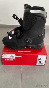 kožene turisticke cizmy falco marshall black vel.45 - 2