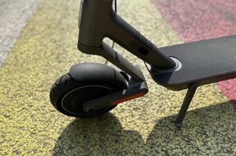 Xiaomi ultra 4 kolobezka - 2