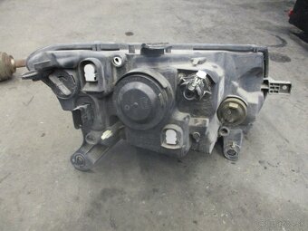 predne svetlo lave Dacia Sandero 2 , 2012-2016 - 2