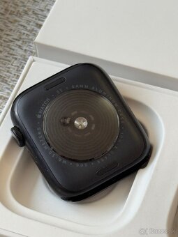 Apple watch SE 2.gen 44mm 2024 - Kupované v istores doklad - 2