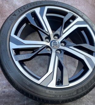 Letní sady Volvo V60/S60 235/40R19 96W - 2