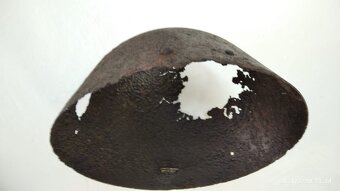 Vojenská helma VZ 32 s priestrelom - torzo - Military helmet - 2
