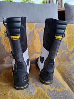 Pánske moto čižmy Touratech - 2