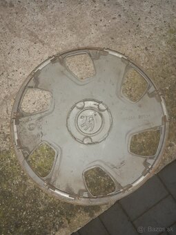 Puklica škoda 15 octavia fabia scala romster - 2