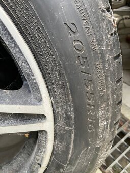 Pneu 205/55/R16 - 2