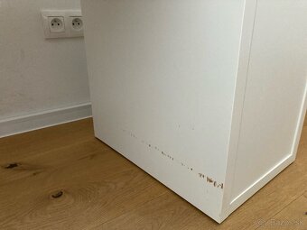 Stôl MICkE z Ikea - 2