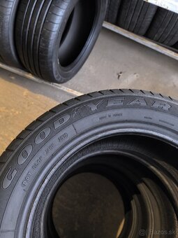 Goodyear EfficientGrip 205/55 R16 - 2
