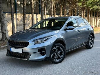 KIA XCEED 1.5 T-GDI GOLD 2022/ SK AUTO/ 1.MAJITEĽ/ NEBÚRANÉ - 2