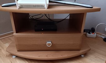 Zachovalá obývacia stena, TV stolík, stolík pod akvárium - 2