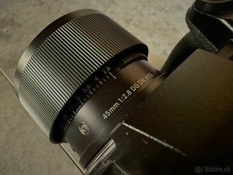 Panasonic Lumix S5 + sigma 45 mm f 2.8 dg dn contemporary - 2