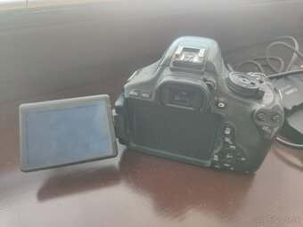 Canon EOS T3i 600D - 2