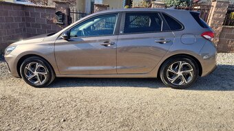 Hyundai i30 1,5 GDi 117kW Edícia 30, 12700km - 2