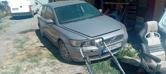 Predam volvo v50 - 2