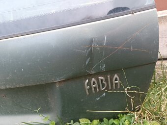 Predám zadné dvere Fabia combi - 2