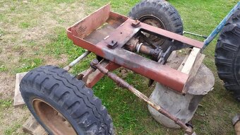 Predám prednú nápravu na malotraktor. - 2
