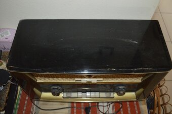 predam velmi pekne starozitne radio PHILIPS - 2