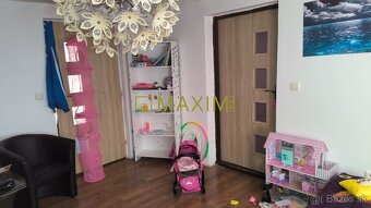 Ponúkam na predaj rodinný dom v obci Ružindol, vhodný na pok - 2