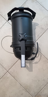 starý reflektor na okrasu - 2