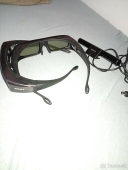 Predám 3D okuliare Sony na play station - 2