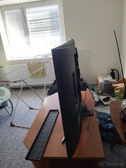 55" Smart TV Samsungu - 2