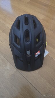 iXS Trail EVO MIPS helma - 2
