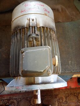Predám elektromotor 4kw. - 2