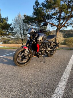 Triumph Trident 660 - 2