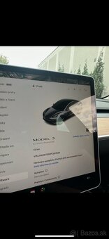 Tesla model 3 - 2